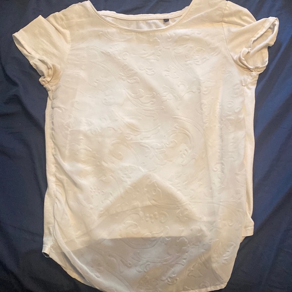 White top - Picture 1 of 3